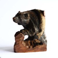 熊彫り(鮭背負い)