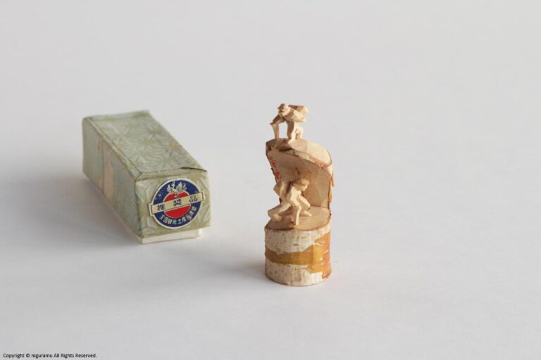 Shirakaba Small Climbing Dolls (Two Figures)