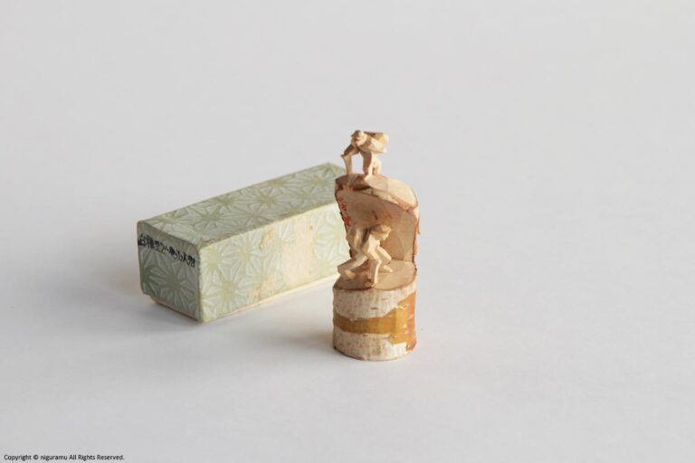 Shirakaba Small Climbing Dolls (Two Figures) - Image 5