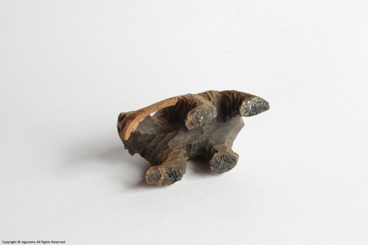 Kuma-bori, A (wooden bear carving) - Image 5