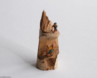 Two mountaineering dolls with mountains (colored)